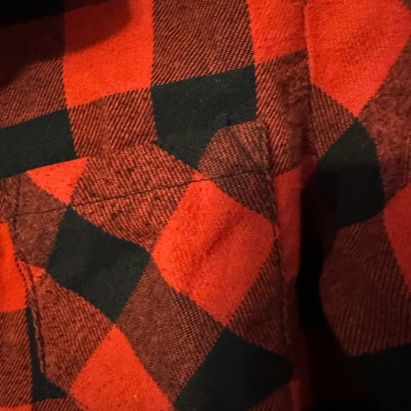 Boys 5T Red Black Buffalo Plaid‎ Button Down. Like New. - Picture 3 of 7